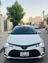 كورلا ٢٠٢٢ هايبرد بيه بارد باب الخلفي لايمن وبيه بارد كلش قليل بلشفه م...