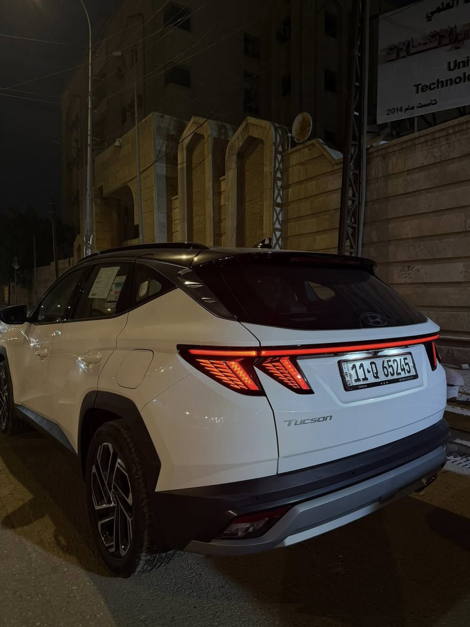 السلام عليكم
هونادي توكسان خليجي 2025 
بعدهه بالضمان  
ماشيه 21 الف 
كفاله عامه السياره 
 دهن فلاتر كله بالشركه مبدل 
السعر 238 وبيها مجال بسيط 
العنوان زيونه او الكراده 
للاستفسار ***********
