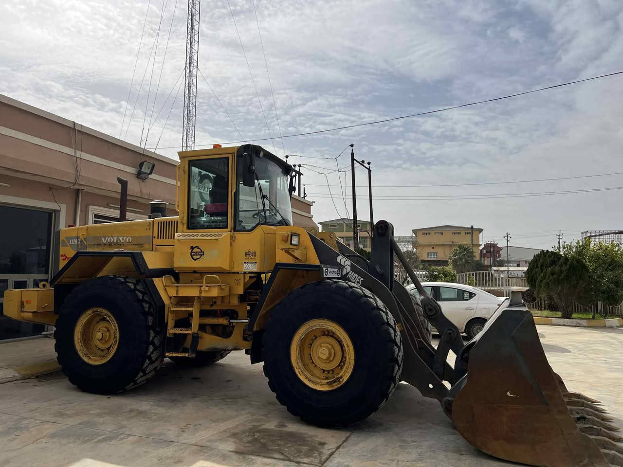 لبيع شفل فالفو ججم L120Cموديل ١٩٩٩رقم اربيل سنويه جديد حصه كاز بي شفل جاهز اتصل رقمي ***********كورك ***********
