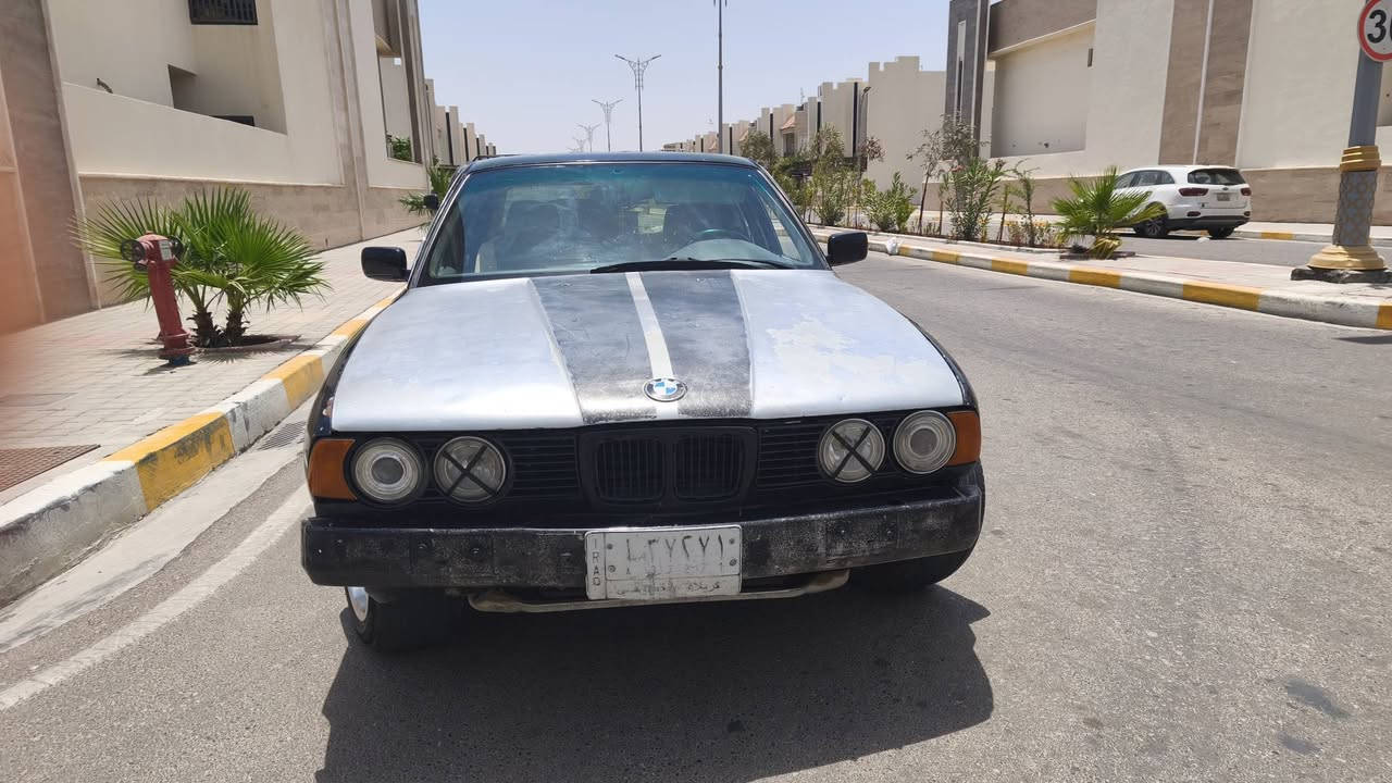 سلام عليكم  حبايب كلبي البيع  بيام دبليو محرك V6 مسكر سيراه كشناته كهرباء  دواكله نضيفه سياره يرادله ترتيب مديل 1990  ويل ام تايرات جديد سنويته تنتهي 2027 سياره تحويل ثاني يوم سعر 40وبيه مجال لشرايه رقم ***********واتساب
