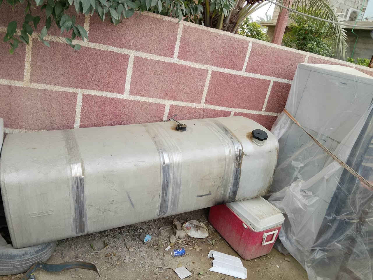 السلام عليكم 3 تانكيات للبيع واحد دبدوب وثنين أطوال رقم الهاتف ***********
