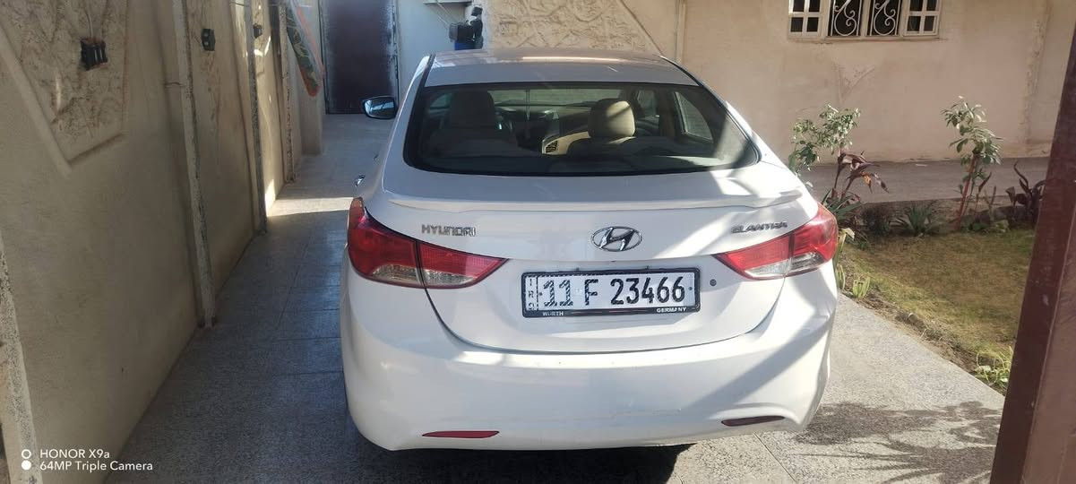 السلام عليكم اني مكلف بالنشر الشراي يتصل عالرقم المكتوب جوة 
 النترا للبيع مديل ٢٠١٣ خليجي مكينه ١٨٠٠ دوش تبريد ثلج صدر جديد  رقم بغداد باسمي السياره نضيفه مكاني بغداد السيدية سعرها ب ١٠٦ رقم تلفون *********** والسونار موضح كل تفاصيلها بغداد, العراق
