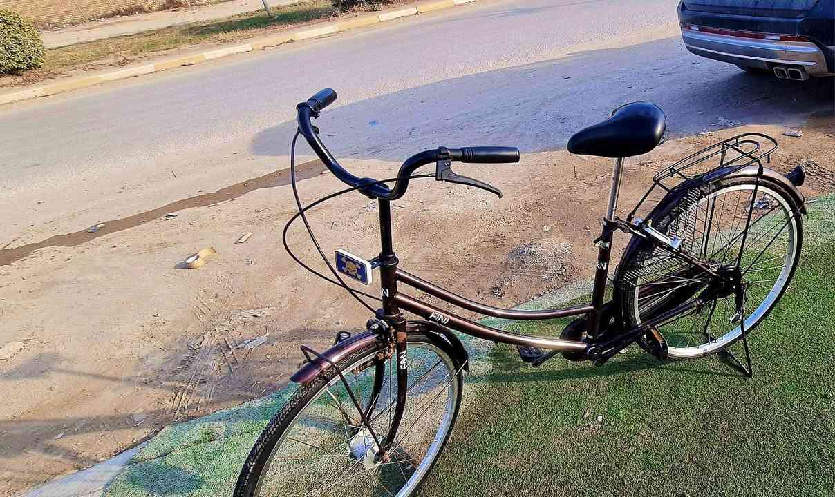 بايسكل للبيع جديد ومرتب السعر 100 قفل مستعجل ع البيع المكان 
مقابيل حي الجامعة خاص موجود أو اتصل 
***********
