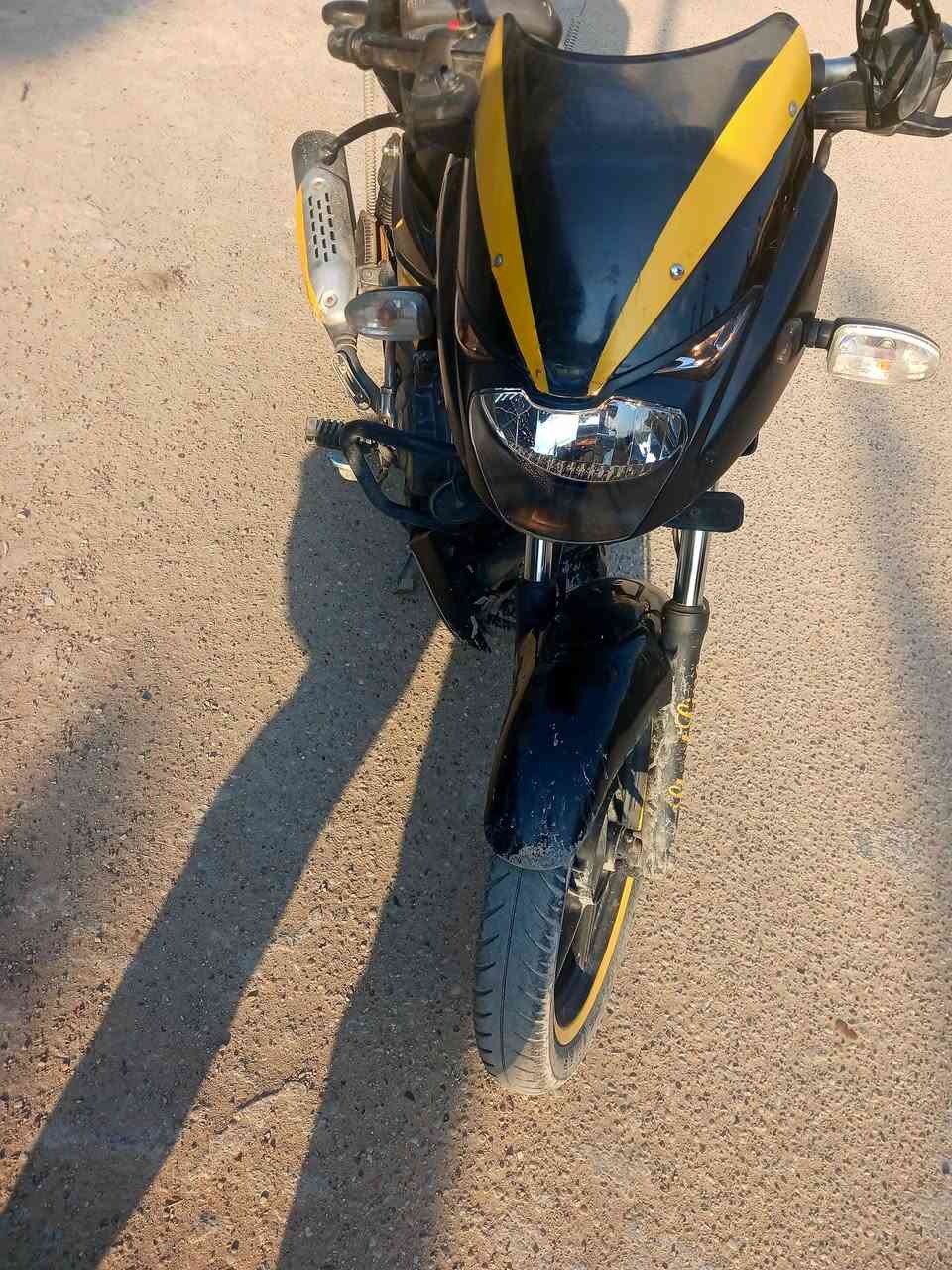 سلام عليكم للبيع دراجة بولسر موديل 2022 محرك ناعم كلش دراجة جديده السعر ٨٥٠ مكان بغداد للاتصال ***********
