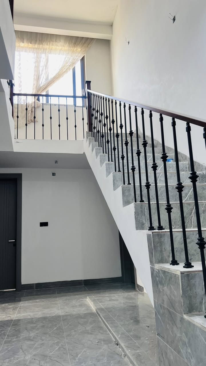 أعمالنا مستمرة ومتواصلة 🏠🛠️
متوفر لدينا كل أنواع المحجرات وبكافة الموديلات 
نقوم بإضافة لمسة فخامة وأناقة لكل منزل ومشروع 
ماعليك سوى ان تختار 
ونحن ننفذ وبأسعار مناسبة
للأستفسار
***********
***********
