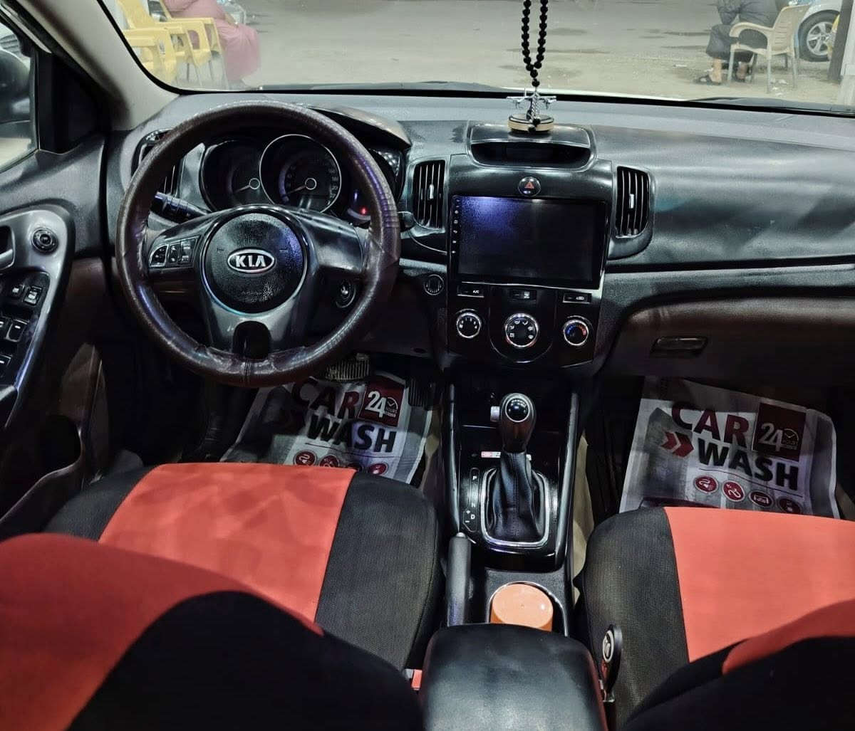 للبيع سيراتو 2011 مكفوله من ضربه بيها 3 قطع رش اثر شخوط رقم أربيل وكاله ثاني يوم بسمك  
كير مكينه حداديه تبريد جاهزه وحلوه السعر 74 مكان سياره نجف 
***********
