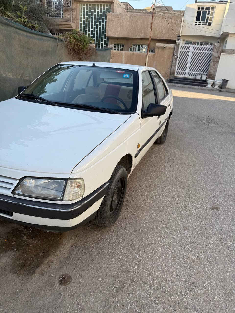 السلام عليكم 
بيجو 2009 
تبريد شغال ،كهربائيات كلها شغالة مابيها أي نقص كشنات مغلفة 
تايرات كلها جديدة نظافتهن 80 بل مئة 
ماشية 214 الف 
شاشة داخلية دواخل نضيفة ما مكسره مثل البقية السيارة تعمير جديد ما عايزة اي شي فقط اشياء بسيطة لما نتواصل اكلك بيهن مداور ثاني يوم رقم دولي جديد 
مكانها نجف
سعر 38
للتواصل *********** النجف, العراق
