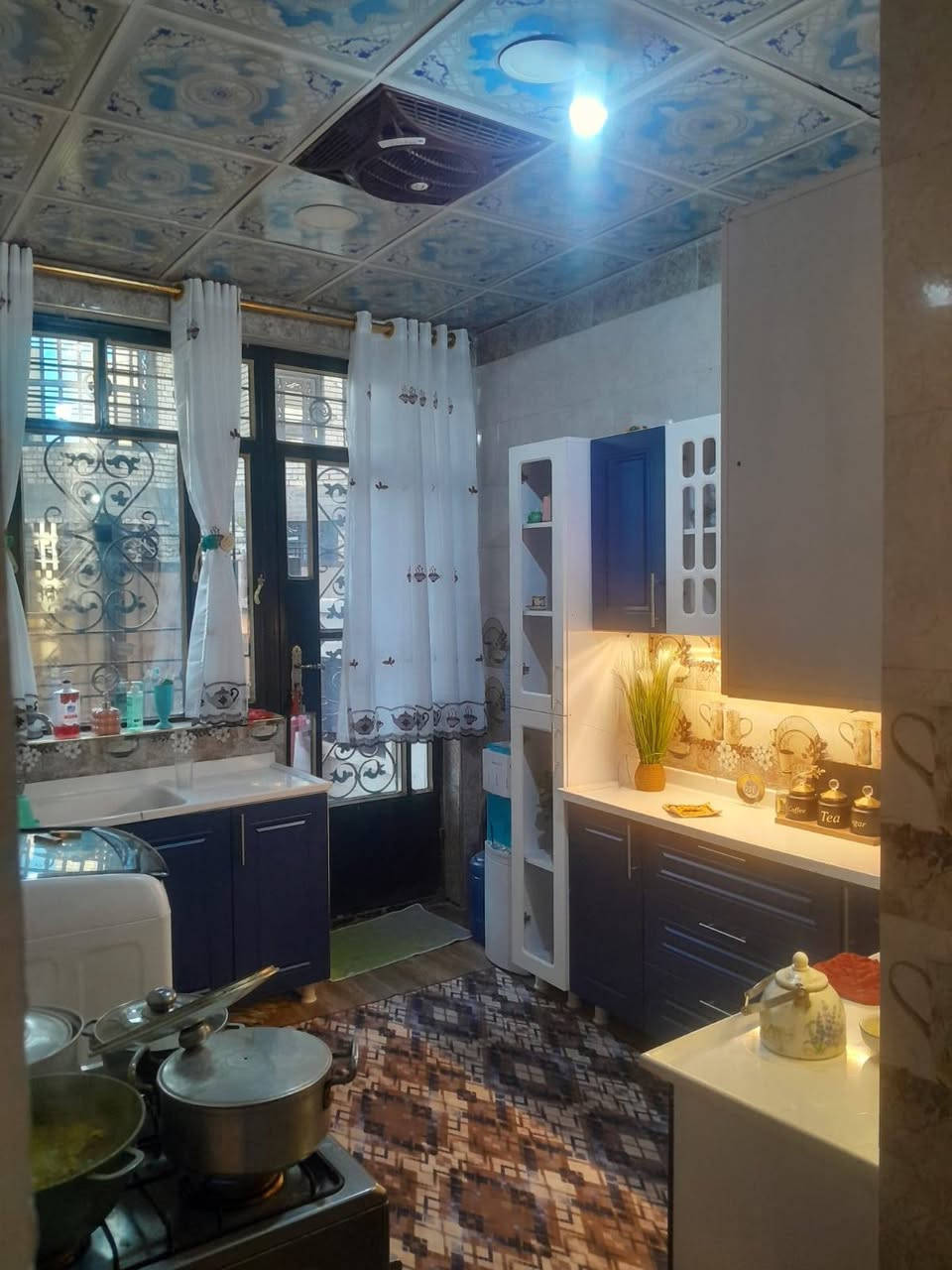 سلام عليكم بيت للبيع مساحه. 130متر فلاحات قرب علوه الرشيد قريبه علا شارع العام وهاذا رقم صاحب البيت *********** بي واتساب لتواصل وسسعر مناسب. بيت حديث
