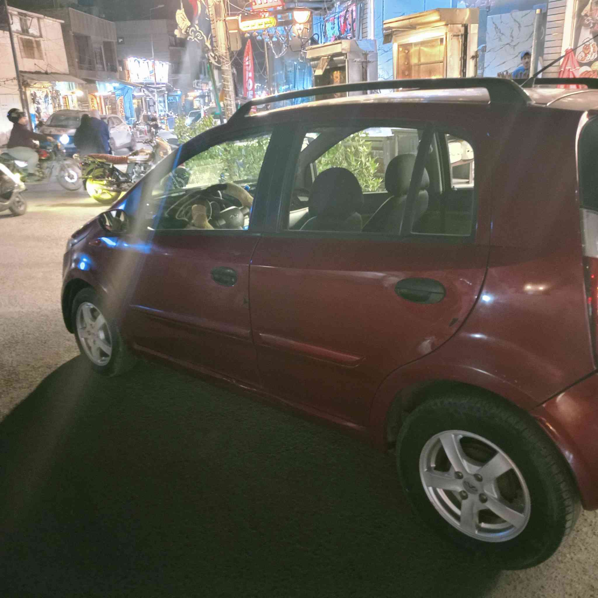 سلام عليكم سياره شيري موديل 13بغداد بس صدر يرادها سياره جاهزه من كلشي السعر 33ورقه وبيه مجال رقم الهاتف *********** رقم ***********
