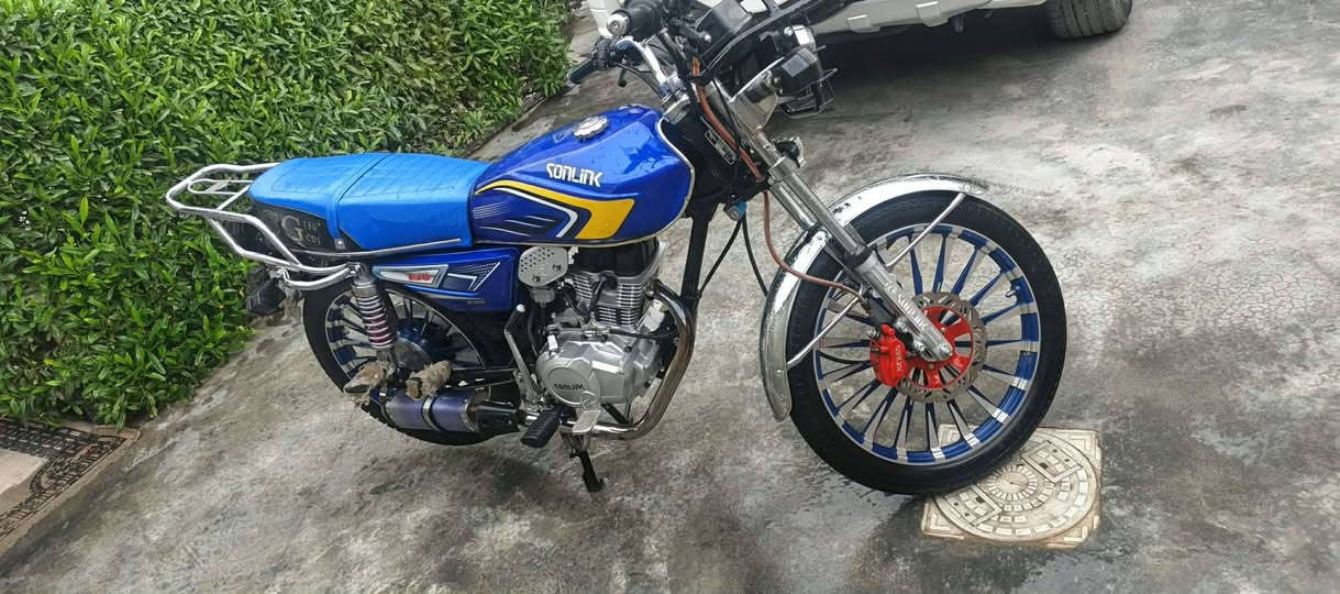 ايراني موديل 2025
مكينه بلديه ما ممدود عليها سبانه الدراجه كلش نضيفه وحلوه شوفت عينك تجي تفحص وتقتنع وتاخذ ما ناقصها اي شي كامله مكمله بس شغل وتطلع صلنصه رياضي والباديه موجوده همات
  (ما مرقم )
السعر 850وبيها مجال الشراي يراسلني وبي خير ويدالل اوتصل


**إذا كنت صاحب هذا الإعلان وتريد حذفه لأي سبب، رجاءا أرسل رسالة إلى الدعم الفني**