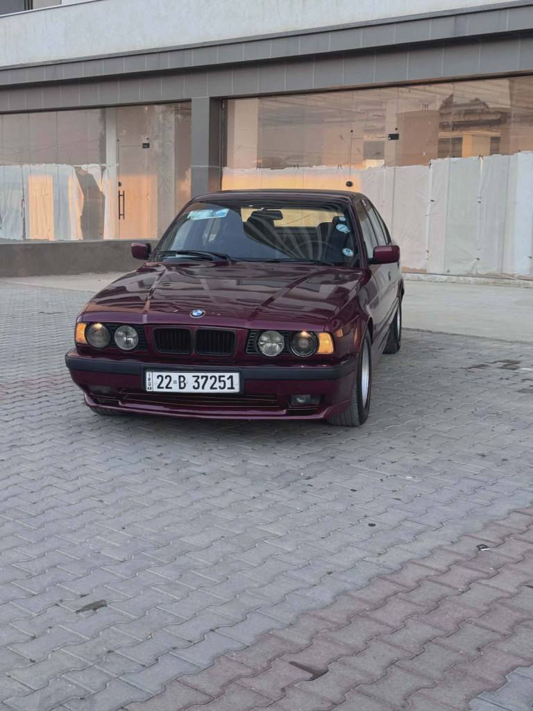 بیئیم مودیل 1992
بدون ضربە
525 بلاد اوتوماتیک بلاد
سیارە جاهز ربع مصرف مابیە
تحویل ثاني یوم 
مکان کرکوک گدام ملعب دولي

رقم *********** كركوك, العراق
