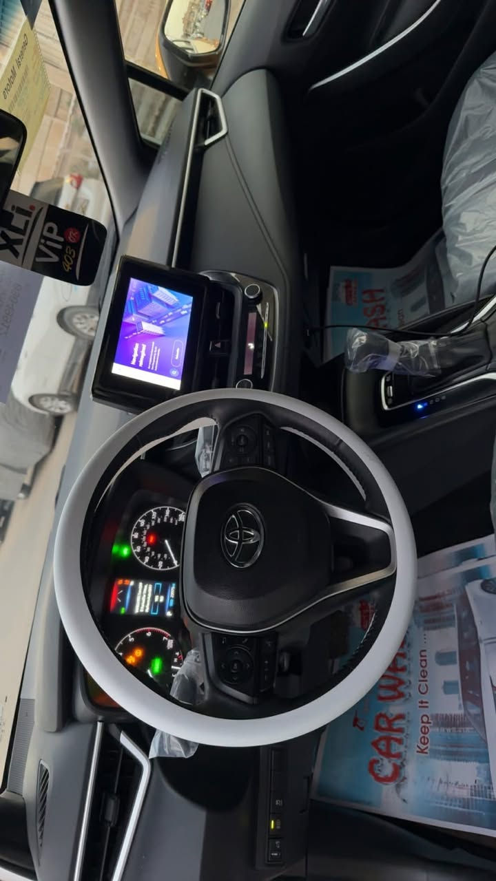 السلام عليكم
كورلا 2024 وارد امريكي
هايبرد وبانزين ياباني اصلي
دخول جديد وترقيم جديد 
سيارة كاملة مكملة متصرف عليها دينار فئة SE ميحتاج اذكر مواصفاتها بيها قطعتين بدون دواخل 
مكاني بغداد الغزالية 
سعر 162 
***********
