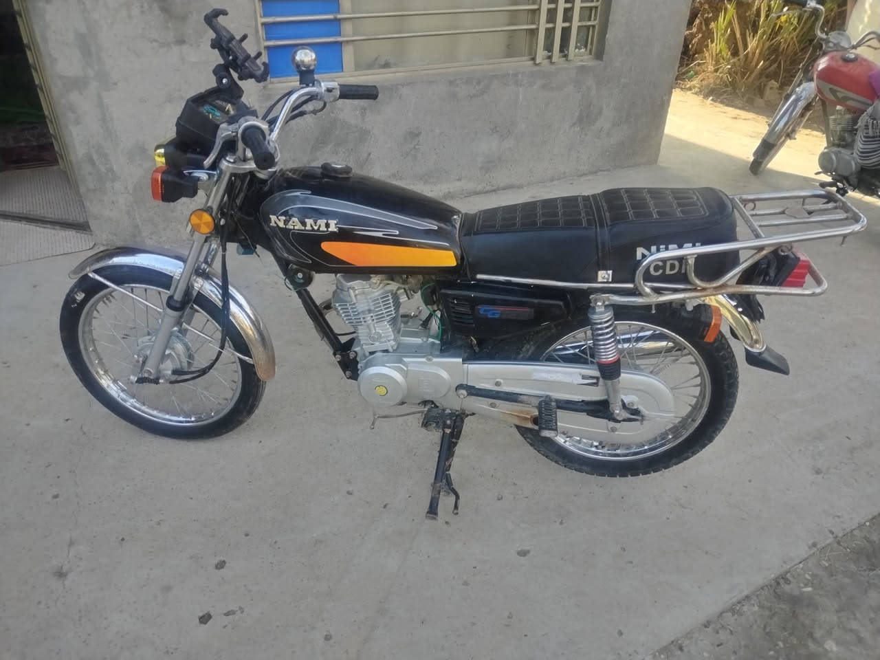 السلام عليكم اخوان الدراجة موديل 2025اوراق بيهة نواقص ما تكلف 10السعر 625وبيهة مجال عنوان المسيب ***********
