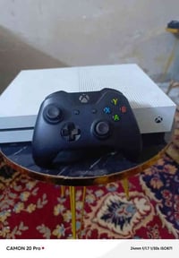 جهاز اكس بوكس ون نظافة 100%  2 جوستك   مساحة تخزين 512 غيغا  العنوان ب...