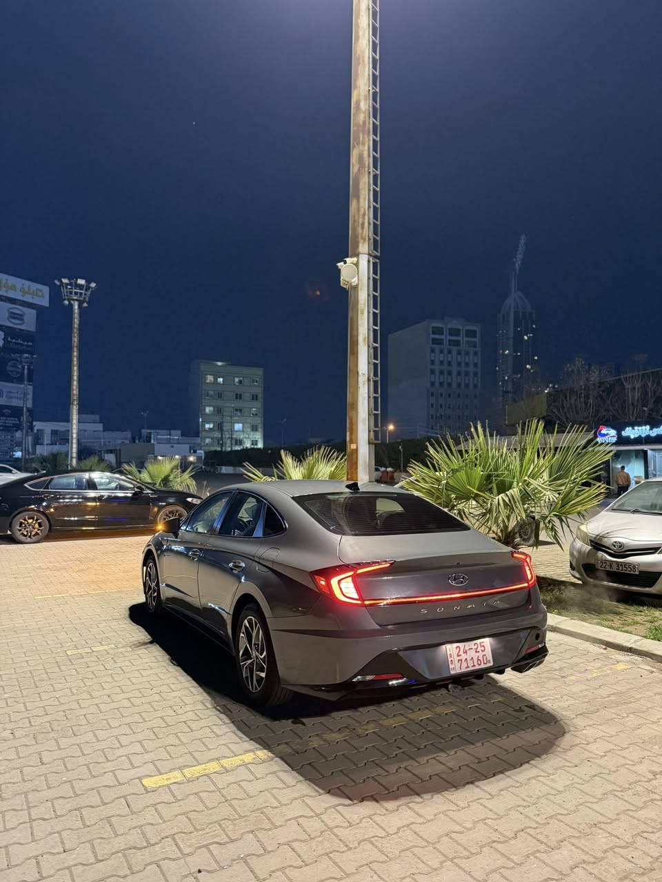 ﷽
السلام عليكم 
سوناتا وارد امريكي (SEL)✅
موديل : 2023
سعر: 135$💵 ورقه مجال بصيط 
لون: سمنتي 🩶
ماشية: 43 الف ميل 
حجم محرك : 4 سلندر 2.5L🚀 بدون تيربو 
مواصفات (SEL)✅:
داخل ابيض 
بصمةو تشغيل عن بعد 
رادارات امامي و جانبي 
قيادة ذاتية و تحديد مسار 
شاشة و كاميرا 
تبريد قطعتين 
كشن كهرباء و تدفئة 
تحكمات ستيرن و  هيتر 
نظام: (Sport-Normal_Eco)
ملاحظة: ( سيارة من صور حادث بيها بس واحد جاملخ بيها و تلح ٤ قطع كلير امريكا بدون دواخل بدون ايرباك )
محرك و گير و كهرباء و حجر گزوز كل بشرط ✅
سيارة بدون رقم تترقم شمالي 
مكاني : اربيل 
‏‎تفاصيل اكثر الاتصال علی ارقام التاليه ‏
‏ WhatsApp - Vibir‏‎‏‎‏‎
☎️0750-887-59-65

السلام عليكم
 سۆناتا وارد امریکی 
مودیل :2023 
نرخی : 135$ وەرەقە و مجال 
رەنگی :چیمنتۆی 🩶
ماوەی رۆشتن : 43 هەزار میل
قەبارەی مەکینە : ٤ پستۆن 2.5L بێ تۆربۆ 
مواسەفات (SEL) ✅:  
ناو سپی 
شاشە گەورە و کامیرا 
تەبرید لمس 
راداری پێش و تەنیشت 
بەسمە و شخال  
کوشن کارەبا و هیتر 
سێ مۆدی لیخورین(ECO-NORMAL-SPORT)
سوکان هیتر 
تێبینی : (سەیارەکە لە رسمی بەس یەک چاملخی پێشی سبوخە وە ٤ پارچە کلیری امریکا دەرچو  بێ ژۆری و بێ ئیرباگ  )
گێر و مەکینە و بەردی گزۆز و بەوابە و رادیتەی هەموو بیلادیە بە شەرتە 
سەیارەکە ژمارە کاتیە 
‏ WhatsApp - Vibir‏‎‏‎‏‎
☎️0750-887-59-65
شوین : هەولیر


**إذا كنت صاحب هذا الإعلان وتريد حذفه لأي سبب، رجاءا أرسل رسالة إلى الدعم الفني**