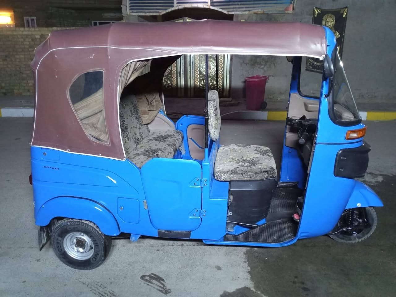 تكتك موديل 2022 شهر 8
لون أزرك ملكي ونظيفة 100%
✔️ مكفولة من كلشي

السعر (9) مليون وبيها مجال بسيط للشراي 
ومستعجل ع بيعتها العنوان الشماعية 

***********
