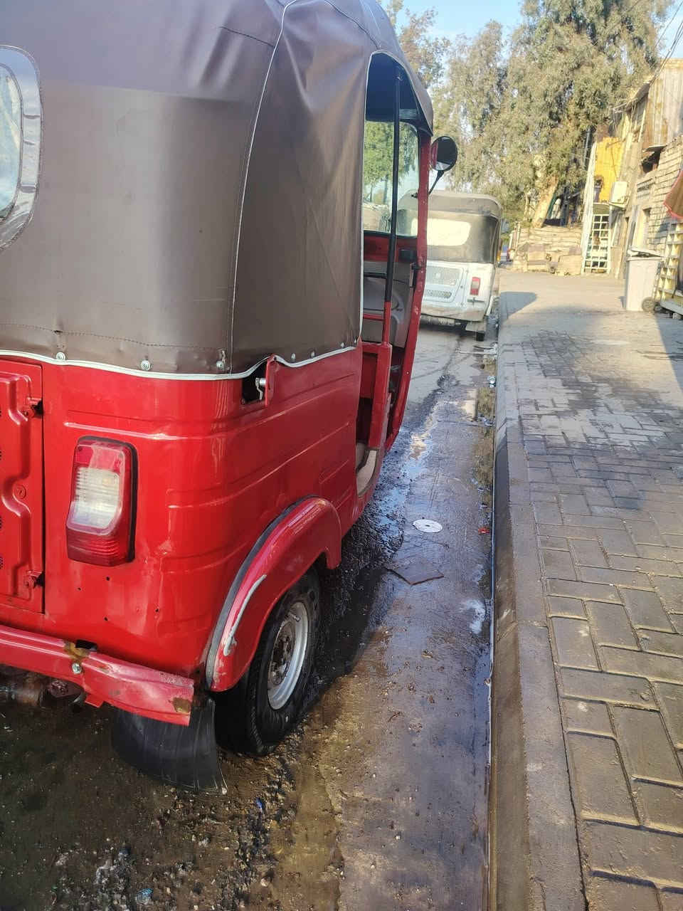 ت
تكتك لبيع مديل 2018مرقم بيه مكينه عشرين عارضه 45000وبيه مجال العنوان مدينه الصدر***********
