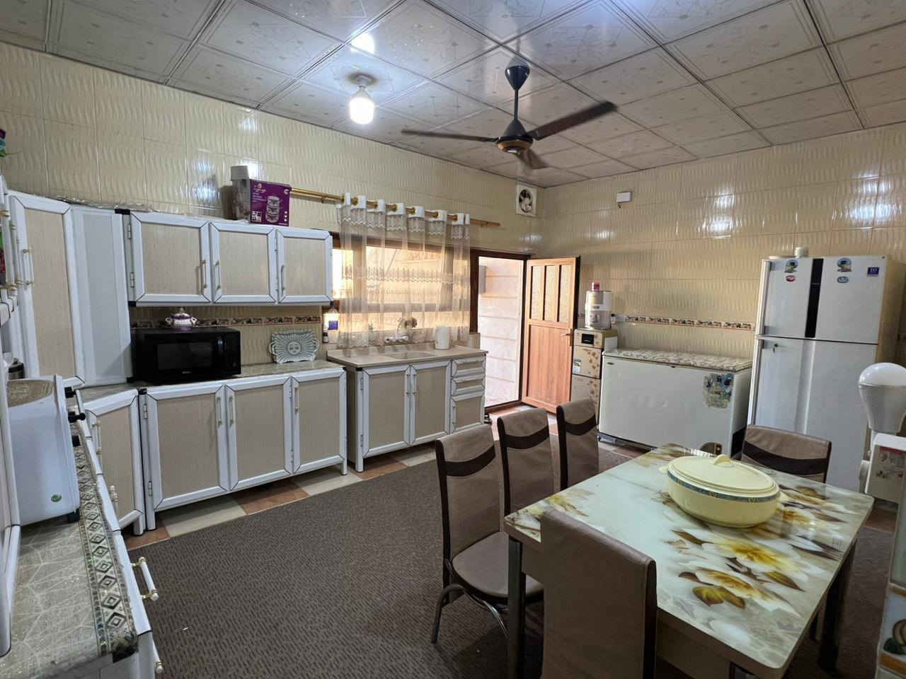 #اعلان بيت للبيع او مراوس باركوازي

المساحه ٢٤٠متر طابقين

نوع العقار زراعي ومقدمين معامله لطابو

الموقع اركوازي كيعان شيخ وريا وره فرن الصمون

يحتوي طابق اول ع غرفتين وهول واستقبال ومطبخ وصحيات
طابق ثاني يحتوي ع غرفتين وهول وصحيات

للبيع او مراوس بمشتمل باركوازي

للاستفسار خاص او اتصل ***********
