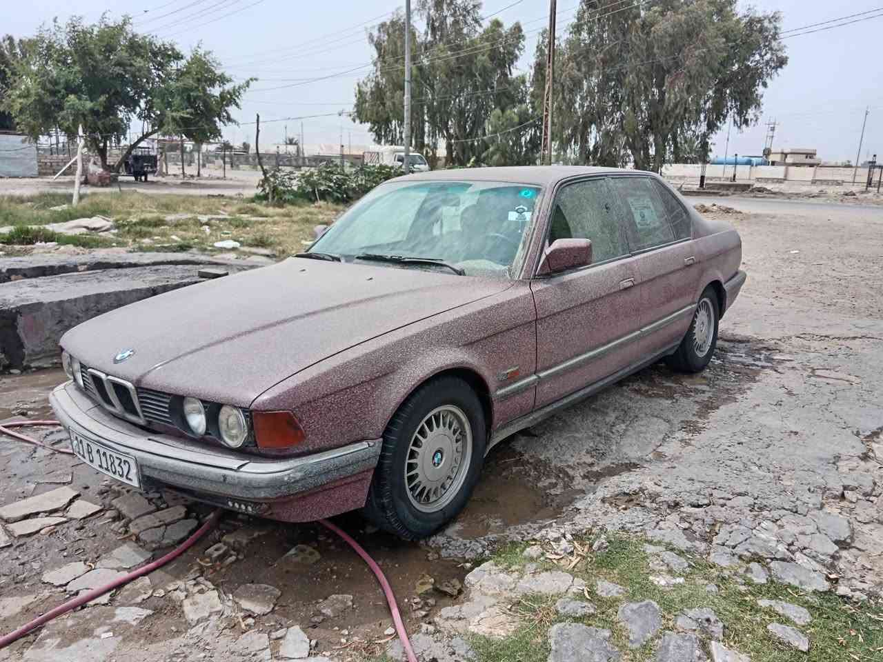 للمراوس وفرق بسيط شعندك نزل
بي ام 735 رقم بغداد أنكليزي بأسمي مكينه وكير تمام كهربائيات كلها شغاله تايرات باتري تبريد ثلج
بيها نواقص بسيطه مكاني هيت ***********
