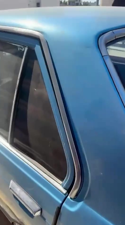 السلام عليكم كرونه موديل ٨١مكينه بلاديه كير اوتو السياره تخبل كلشي بيها بلادي تبريد ثلج كهربائيات كلها شغاله معروضه ب ٤٢ وبيها مجال رقم بغداد الانكليزي تحويل ثاني يوم***********
