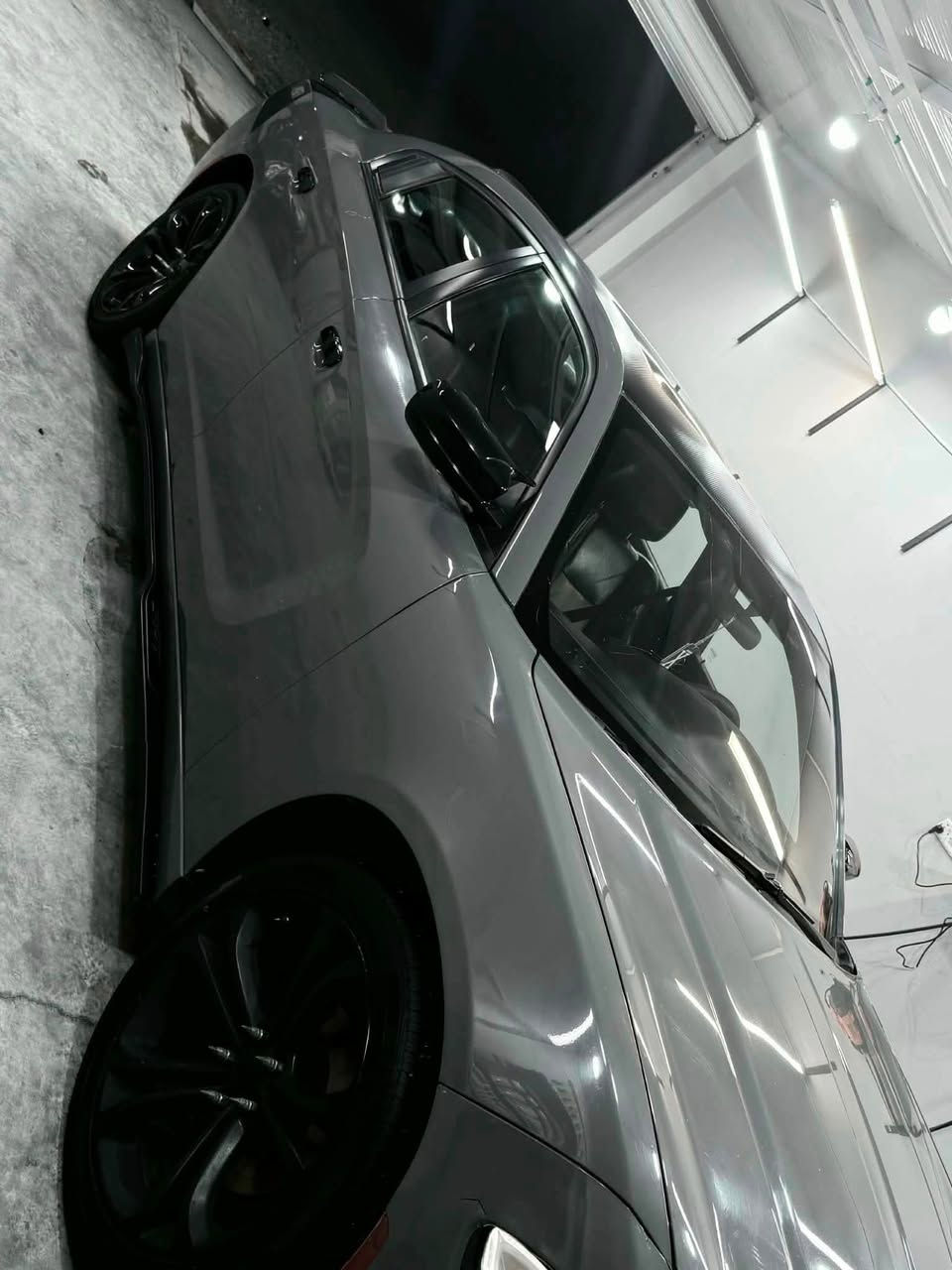 السلام عليكم ….
جارجر للبيع 2019 sxt pls
فتحة  
تدفئة وتبريد بالكشنات والستيرن 
اللون سمنتي 
محرك 3600 /6سلندر 
الضرر : جاملوغ امامي  للسائق و خشم البنيد للسكن بدون دواخل بدون لغد ايرباك ستيرن وبردة راجعات سستم 
السعر 230$ 
للاستفسار الاتصال على الرقم ***********
