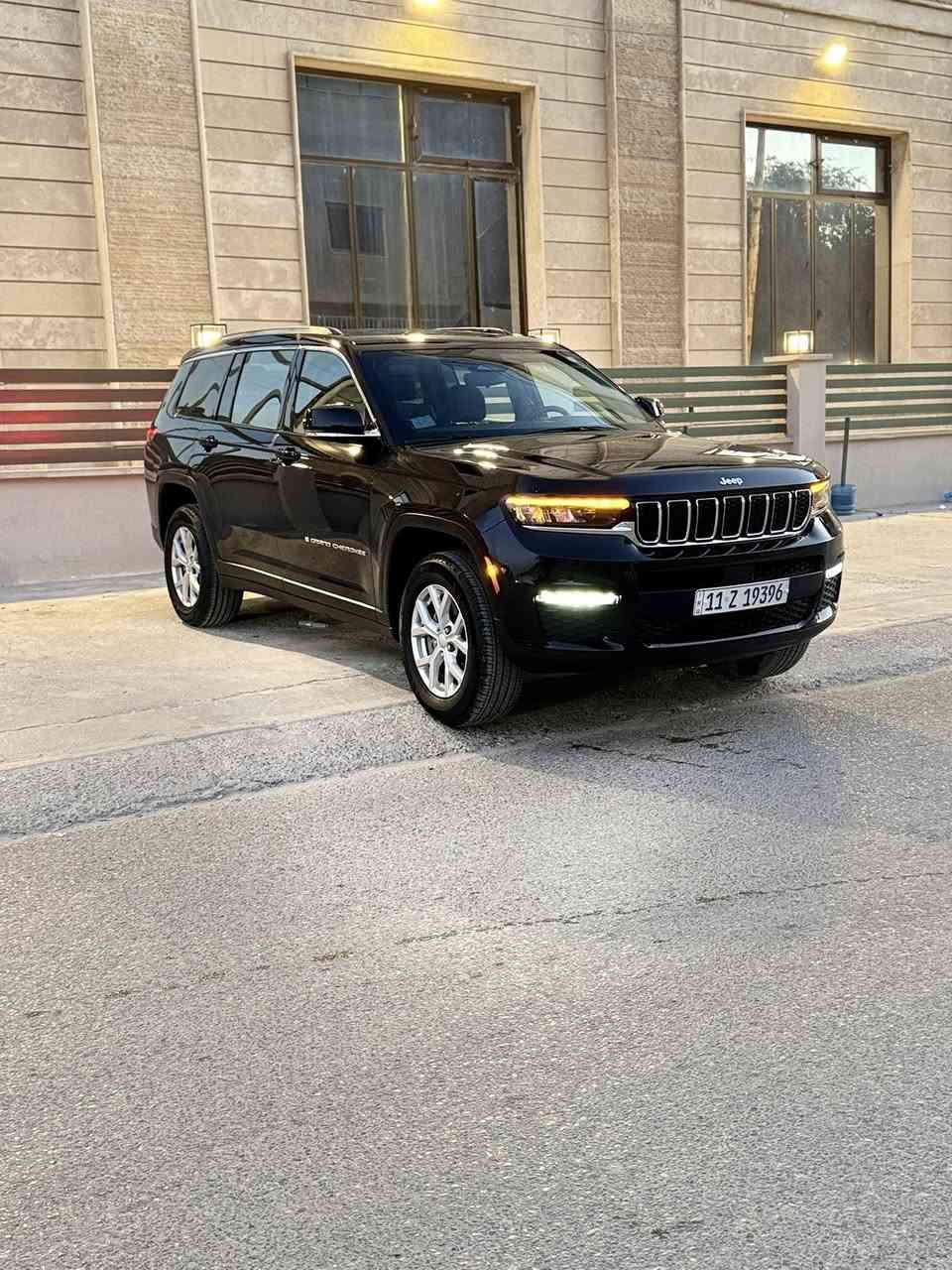 السلام عليكم شباب جيب شيروكي  2023 7 راكب
‏           7      JEEP GRAND CHEROKE

حادث السياره: بدون حادث سرقه فقط

              السياره ماشيه : 14 ميل 

حالة الايرباك : سليمه بدون ايرباك

لون السياره: اسود

حجم المحرك : 3600 بانزين 6 سلندر

#المواصفات

بصمه
رادارات جانبيه
حساسات اماميه خلفيه
رادار امامي تحديد مسار
المقاعد جلد 
المقاعد كهرباء 
المقاعد تدفئه
استيرن تدفئه
خزن ميموري
شاشه كبيره
كأمره دواره
كشنات vib منفصل

السعر السياره / 270$  و بيه مجال

العنوان بغداد الزعفرانيه 

رقمي ☎️ *********** بيه وات ساب

