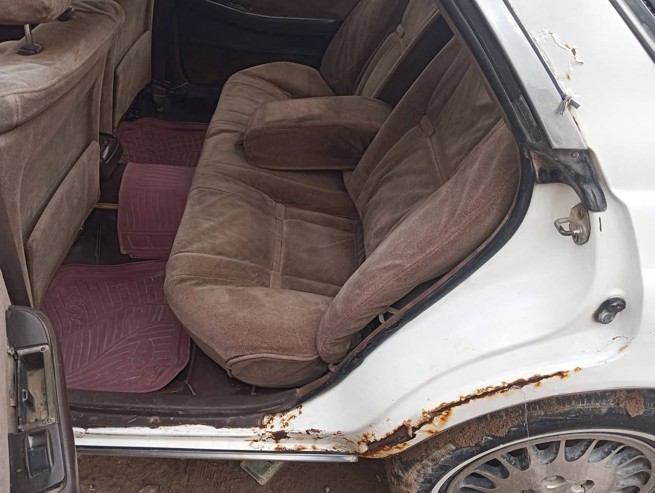 مارك للبيع مكفوله اصوليات وعيب شرعي سياره خير من الله سنويه منتهيه ب ٢٠٢٥ راعيها بالخضر ومكان السياره ناصريه كير جديد صار سبوع شاده محركها لاتنقيص ولاتبخير كلش نضيف بيها خياسات قليله السعر ٣٣ وبيها مجال بسيط ***********
