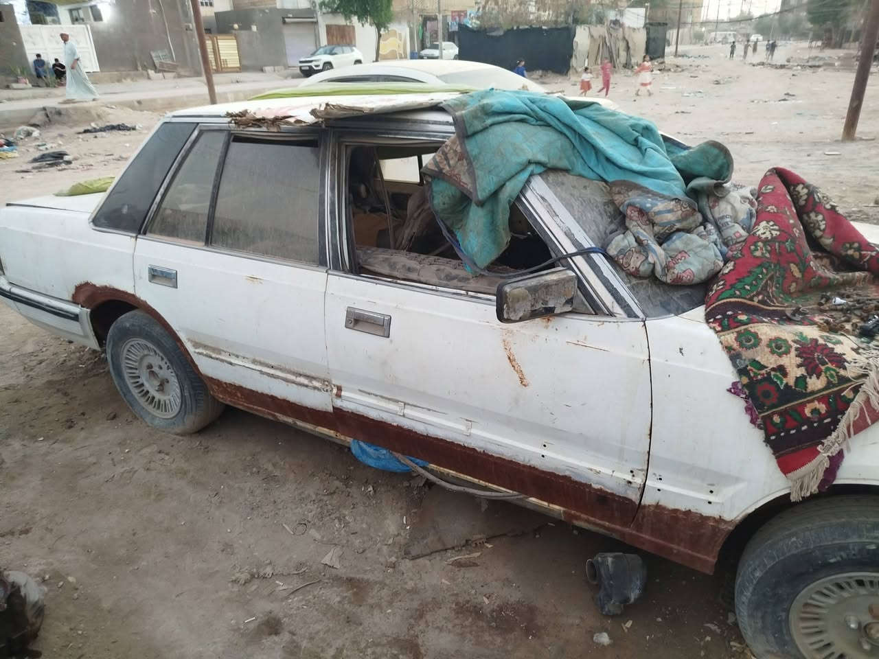 البيع مابيه مكينه وكير رقم انبار مابيه صبغ بلدي رويال سمكره كامله السعر 12 مكان الناصرية ***********
