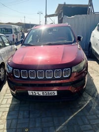جيب 2022 امريكي حادث ضربة بل جاملع أمامي والباب ورا السايق بيها ضربة ع...