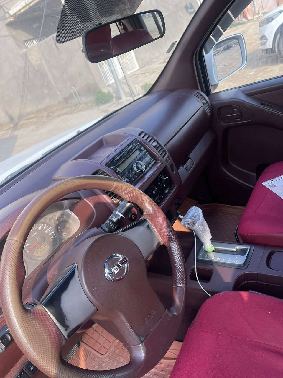 نيفارا  2013  مكفوله باسمي سيارة جديدة وجاهزة السعر 120 مكان النجف 
 موبايل ***********
