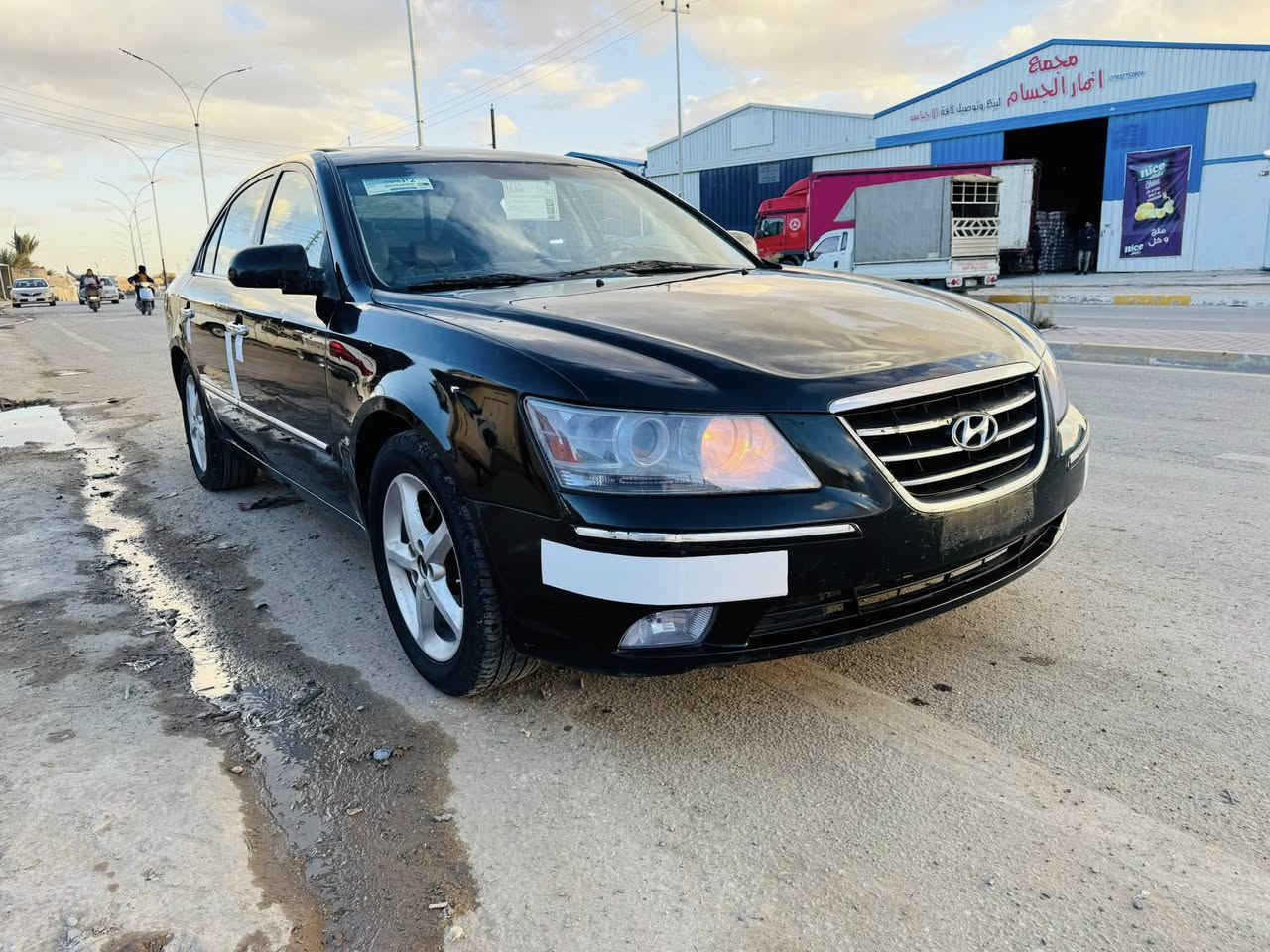 السلام عليكم سوناتا مامسجل موديل 2009 وارد امريكي محرك 2400 السياره انظف و احلى من الصور مكفوله من الرصعات و الطخات 
السياره فتحه  سقف 
طخم تواير جديد 
كير محرك شرط 
تبريد كهرئيات شرط 
صدر جديد 
السعر 45 
مكان السياره الشرقاط 
ابيع نقد فقط 
جماعه 40 و جوه لا تعب نفسك 
***********
