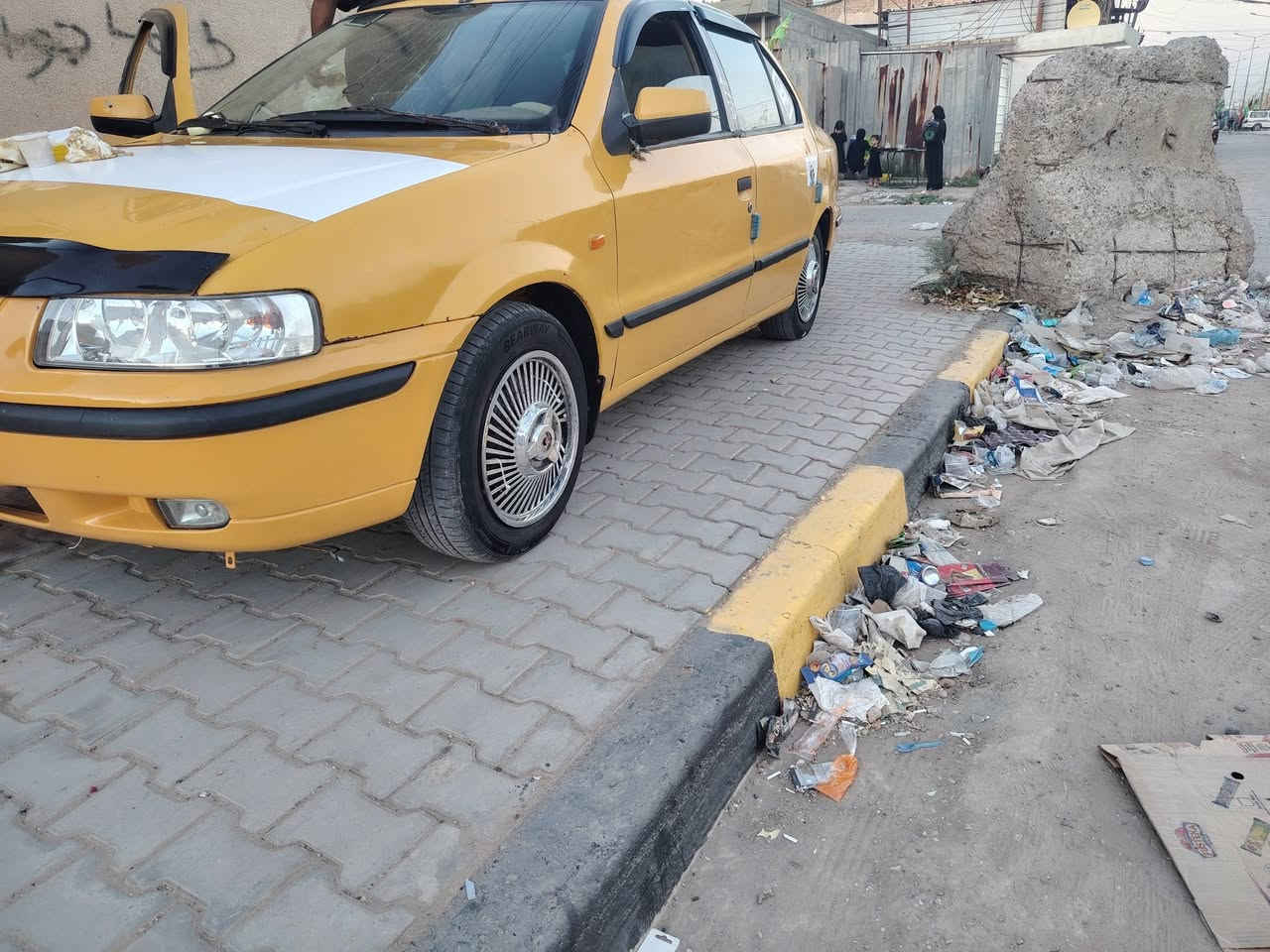 السلام عليكم سمندمديل ٢٠١١ سياره مرتبه خير من الله كير مكينه صدر امامي خلفي جديد جاهزه معمره هلالات وصبغ حزام سياره جاهزه ما عده تبريد نقصه كمبريسر رقم بابل تحويل مباشر مصفره هيئه وغرامات  اكاتب مروري راعيهه يريد تحويل السعر ٢٥ بيهه مجال وترهم مروس مكاني بغداد ***********وتساب الحسينيه مال راشديه اتصال***********غرفه حلوه مرتبه
