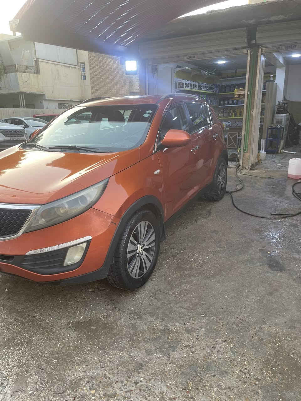 سلام عليكم مرخصة الادمن 
سياره للبيع 

سبورتج خليجي 2011 رقم اربيل الجديد باسمي السنويه تحويل ثاني يوم 
 مابيهه اي ضربه ولا حادث 
فقط صبغ جزء بسيط ب باب السايق الربع الاسفل بعرض اربع اصابع او واضح بدون ضربه فقط رش  
وهاهيه كلشي مابيهه فقط تكحيل باماكن صغيره وشخط بسيط 
مكينه كير تبريد خير من الله 
تخم تاير جديد 
حداديه جديده 
وسياره تخبل جاهزه ميكانيك كهربائيات 
السعر المطلوب 115 $ 

الشراي يتصل مكاني بغداد 
***********

مفتوح الخط او واتساب
