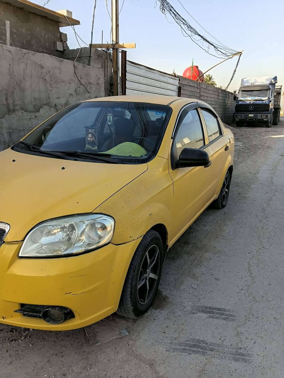 سلام عليكم افيو خليجي مسكر 1600مكينه بيها خيط بخار العنوان بغداد أبوغريب مصفره هيئة وغرامات بيها بس جاملغ مال سايق بي بارد والباقي مكفول موديل 2009.  ***********.  السعر 43وبيها مجال حك الجيه
