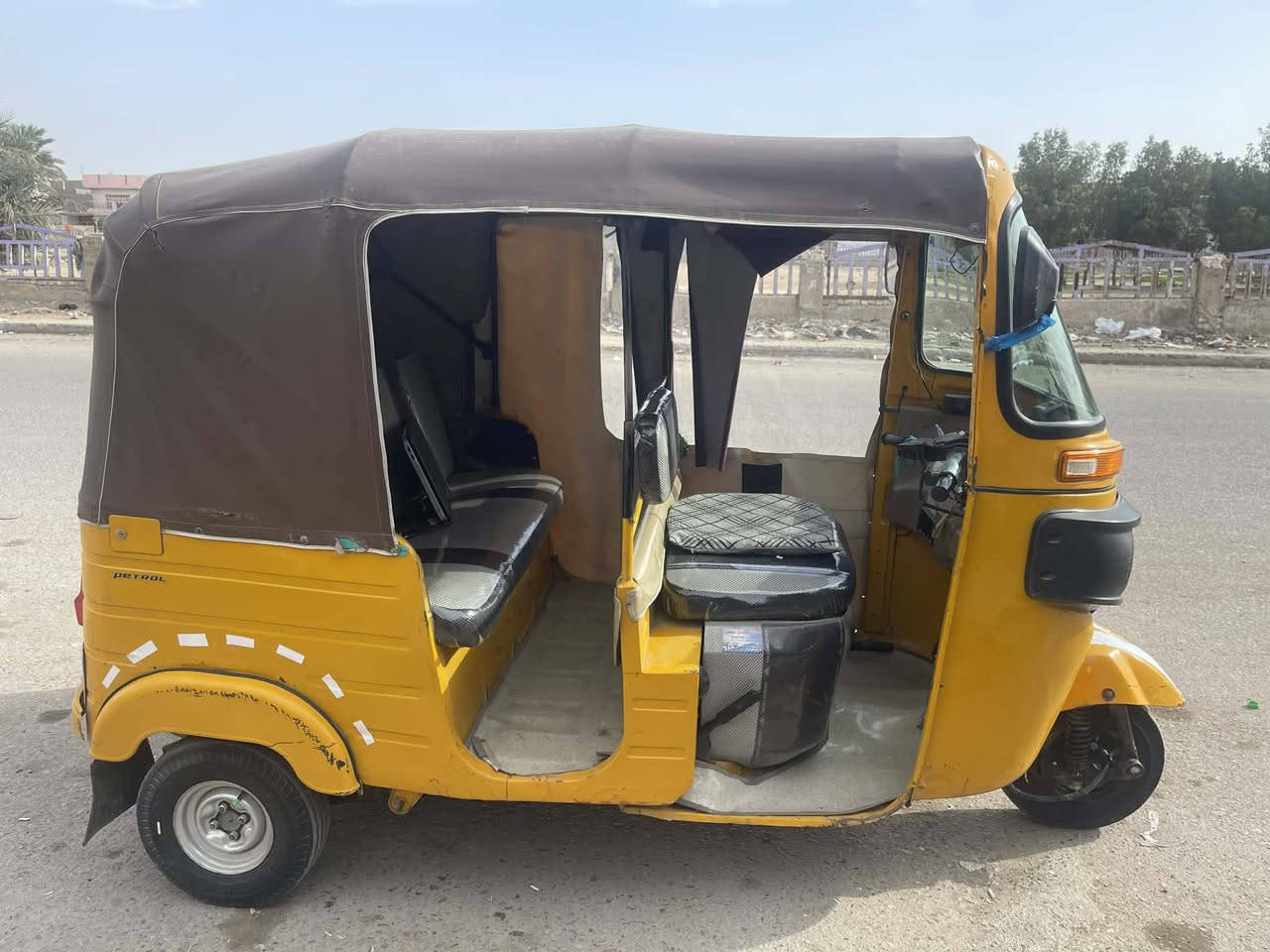 السلام عليكم تكتك للبيع موديل ٢٠١٩ رقم وسنويه مكاني بغداد/جسر ديالى القديم ***********
