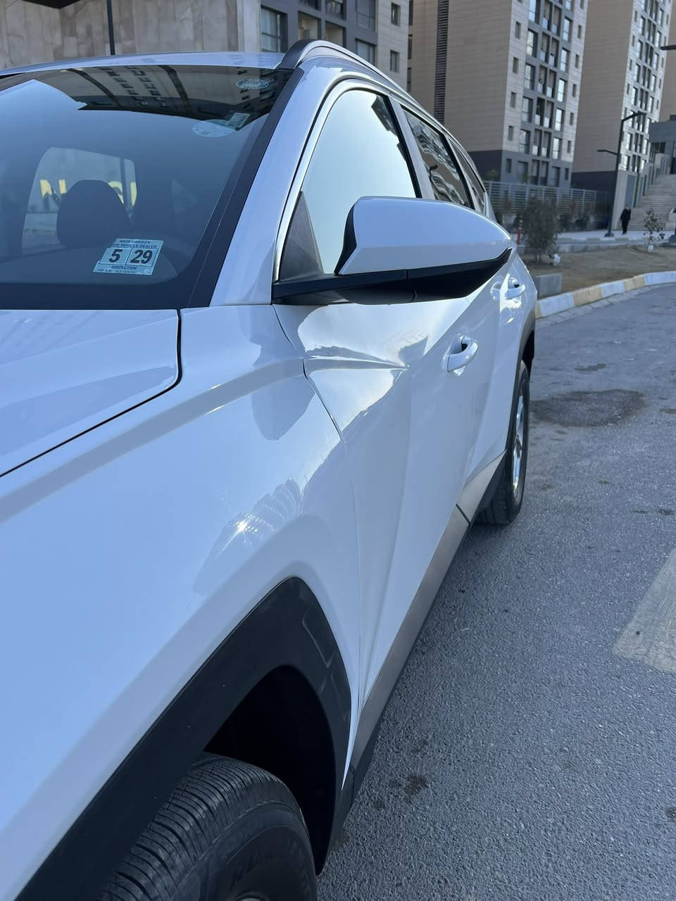 السلام عليكم هونداي توسان
موديل 24  فوول مواصفات عدا الفتحه خمس بصمات تشغيل عن بعد صندوك كهرباء رادارات ونقطه عمياء تدفئه كشنات اوتو ستوب واوتو هولد خمس انضمه قياده شاحن وايرلس شاشه كار بلاي وبعد بيها مواصفات 
صبغ قطعه وحده فقط جاملغ امامي يسار 
وبارد بالبنيد جدا بسيط 
عداد المسافه 20 الف 
صور الحادث بالمنشور 
سياره جدا نضيفه وجاهزه بدون اي نقص 
السعر 199💲بيها مجال بسيط 
عنوانها بغداد للاستفسار 
***********
