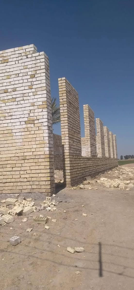 سلام عليكم ورحمه الله وبركاته خلفه ابنه طابوك بلوك درجه اولى متفرغ حالين بغداد تصل  وتدلل ***********
