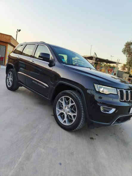 سلام عليكم 
جيب لمتد 2020 للبيع
خليجي كلين 
رقم الجديد بغداد 
باسمي 
اللون بيتنجاني 
فول مواصفات 
داخل لونين اسود وبيجي 
فور ويل 
بانوراما 
لايتات زنون بلاد 
مري شفط وحساس 
جنطة كهرباء 
شاشات جبيره 
شاشات بالكشنات 
كشنات تبريد وتدفئه 
استيرن كهرباء 
تدفئه استيرن 
حساسات امامي خلفي 
رادار 
كشنات جلد كهرباء وميموري 
محرك 3600 ممفتوح اي برغي بي بلاد 
ماشيه 60 الف كيلو 
السياره مكفوله من صبغ 
بيها شبر بارد جاملغ امامي فقط مرفق بالصور  
تخم تاير جديد 
شرط تاخذها للسنور 
السعر 30 بيها مجال بسيط جدا 
تحويل مباشر 
العنوان زيونة 
رقم تلفون 
*********** بغداد
