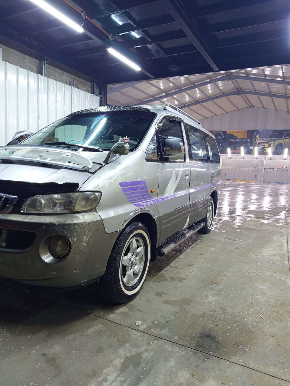 السلام عليكم ستاركس للبيع موديل 2000 رقم بغداد خصوصي سياره نضيفه مكينه كير اكسل كهربائيات كفاله تيربد ثلج❄️ تدفه شغاله سياره بسمي تحويل ثاني يوم  سياره ب الواقع بعد احله من الصور جاهزه ع اخر حبايه السعر 75وبيه مجال مكاني ب ديالى الاستفسار *********** غير متواجد ع الفيس
