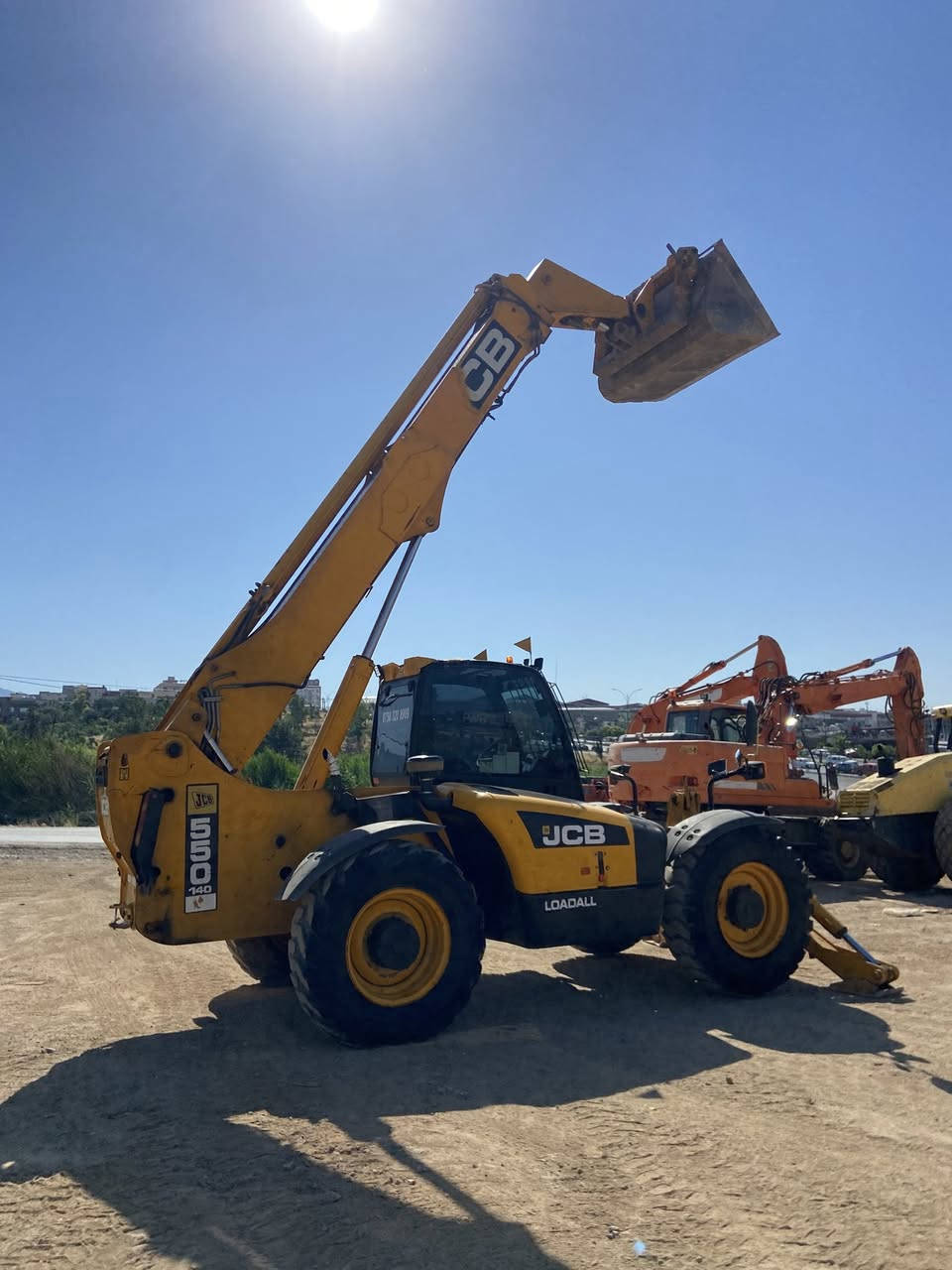 JCB
موديل2000 
14متري
*********** ☎️📞
