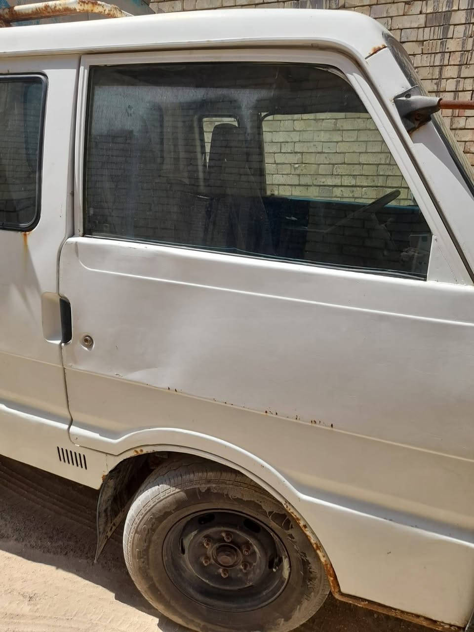 السلام عليكم كيا حمل للبيع موديل 94 سنويه ساقطه ورقم الشاصي ممسوح سعرها 50 رقم الهاتف***********
