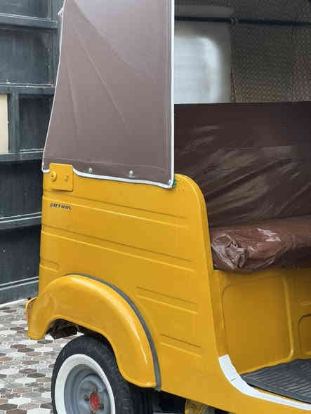 السلام عليكم تكتك للبيع موديل 18 بشهر ال 11 طابه بل 19 
تكتك نضيفه كلش قطرت خياس مابيه 

كهربائيات كله شغاله دشبول عالي ناصي أشاير كلوب دهن باتري كله شغال 
مكينه تجفيت جديد شركه مكفوله من تنقيص وتبخير 

أوراق مكفوله وياك للرقم :قرص الترقيم وياه موجود بس تمشي معامله وتكمل ترقيم 

مكاني: بابل الحمزه الغربي 
السعر:4 و 100 وبيه مجال حك الجيه 

 الخاص مغلق :  ***********
