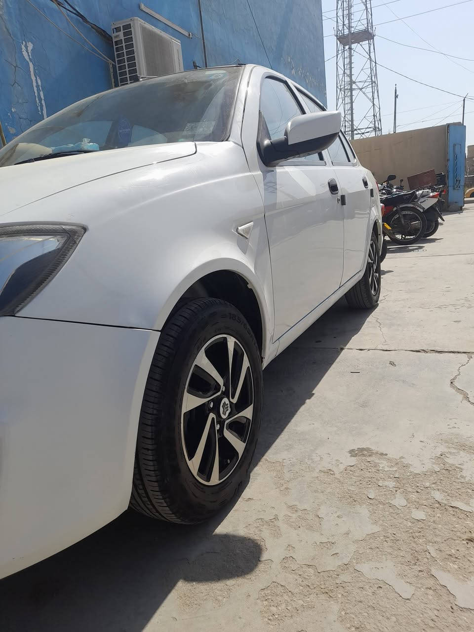 سلام عليكم ساينا مديل 20 سياره جديده كلش ماشيه 84 سياره كفاله عامه تخم تاير حداديه سياره عله ايدي حساسات  مكينه كير كفاله كامره جاهزه بسمي  
رقم بغداد مشروع وطني  مكان سياره العماره 
لاتصال ***********
