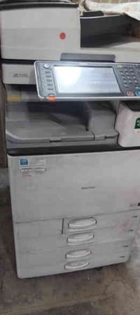 محتويات المكتبه للبيع لعدم التفرغ بغداد الاتصال ٠٧٧٠١٠٢٦٨٨٨المحتويات ج...