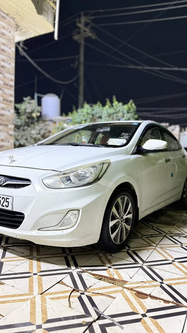 اكسنت 2013 سياره جاهزه بيه باب وجاملغ صبغ اثر شخط بدل ل ون دواخل   السعر 90 وبي مجال للاستفسار اتصل غير متواجد ع فيس ***********
