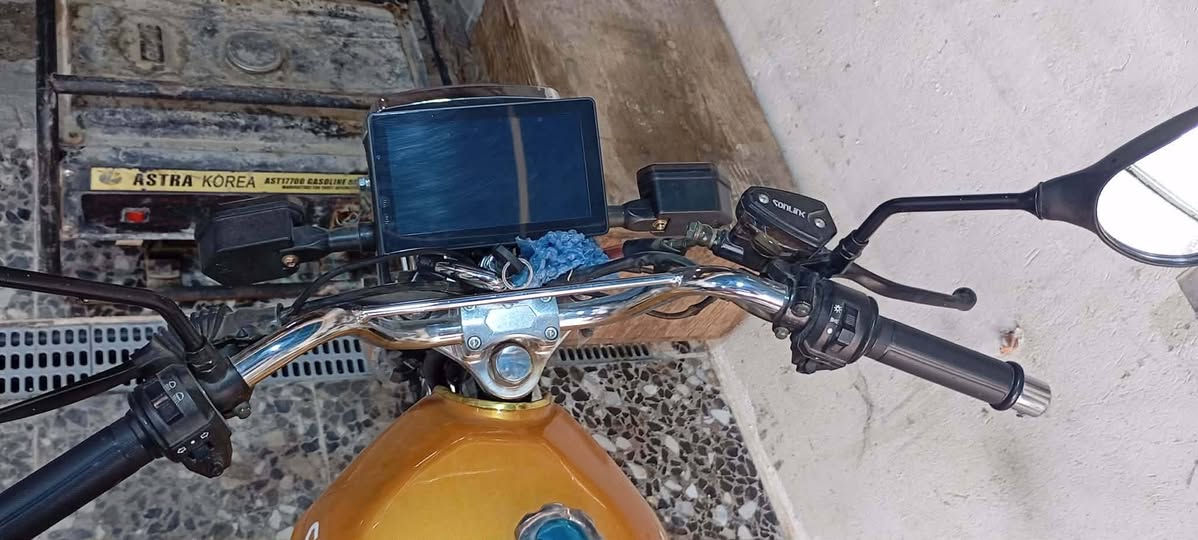 سلام عليكم دراجه سيفان محرك 200 بيهه سويجين وبصمتين  مديل 25 طالع بل 26 بعده زيرو  مكاني بغداد لكاضميه سعر 950 ***********
