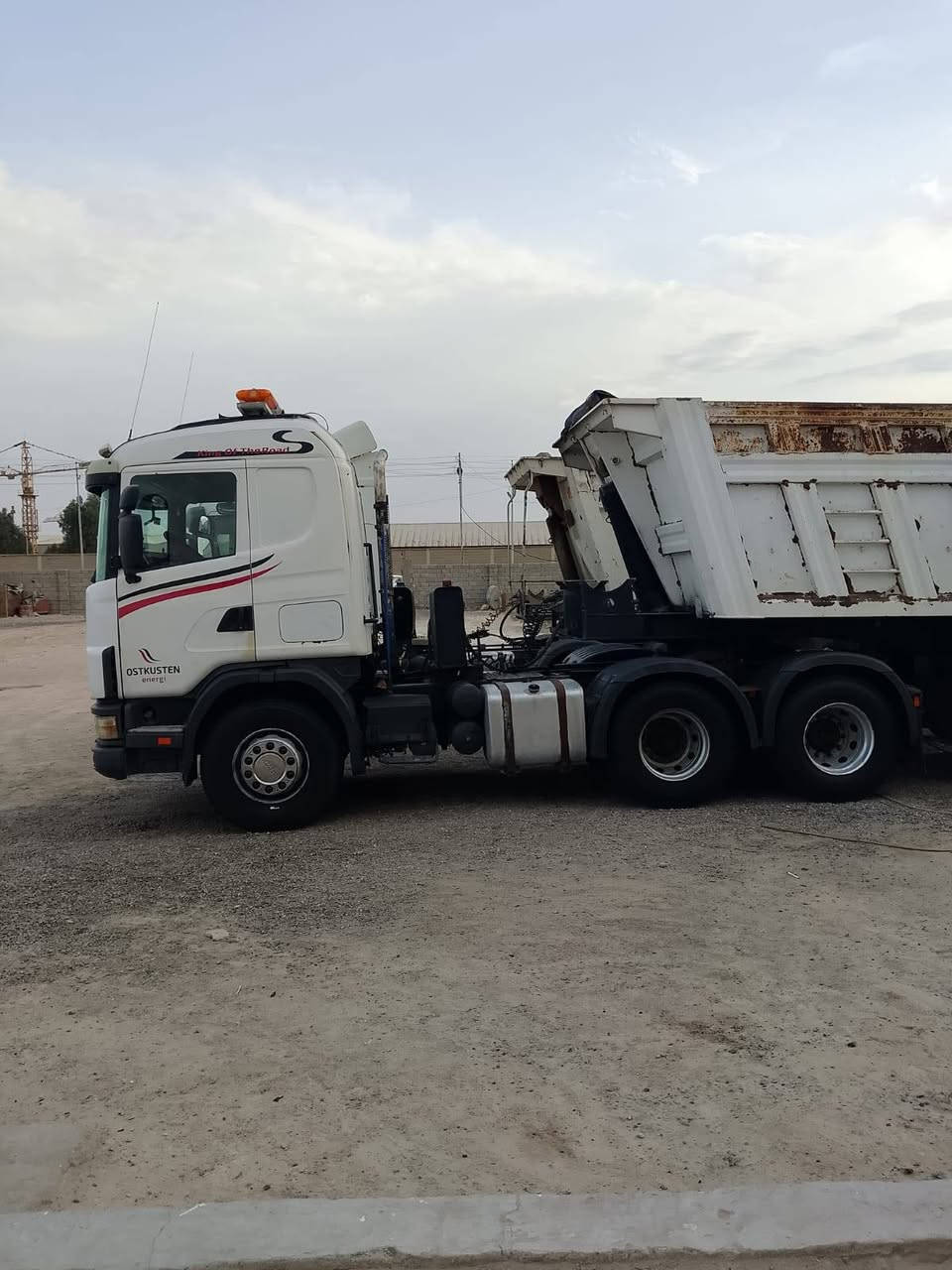 سلام عليكم سكانيا البيع راس وعربانة مكفولة  مكينة 8نجكتر مجموعة فراشةسبرنك رقم ربيل عربانة دار القصاب2015 تخم تاير سيارة جاهزة الشغل بيع راس وبيع  عربانة و بيع كاملة هاذا رقم صاحب سيارة***********///
