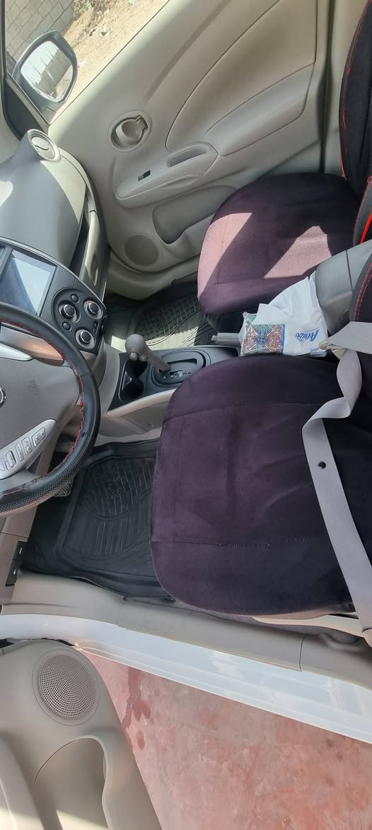 سلام عليكم نيسان صني ٢٤ ماشية ٣٥ الف بيها بارد بالجنطة وبيها بارد جاملغ الامامي مبدل دعامية امامية ولايت للبيع ب١٢٥ للاتصال ***********
