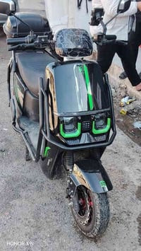 ماطور شحن اوبامه اسود مستعمل اسبوعين اربع نمر ملف 3000 سته بطاريات الس...