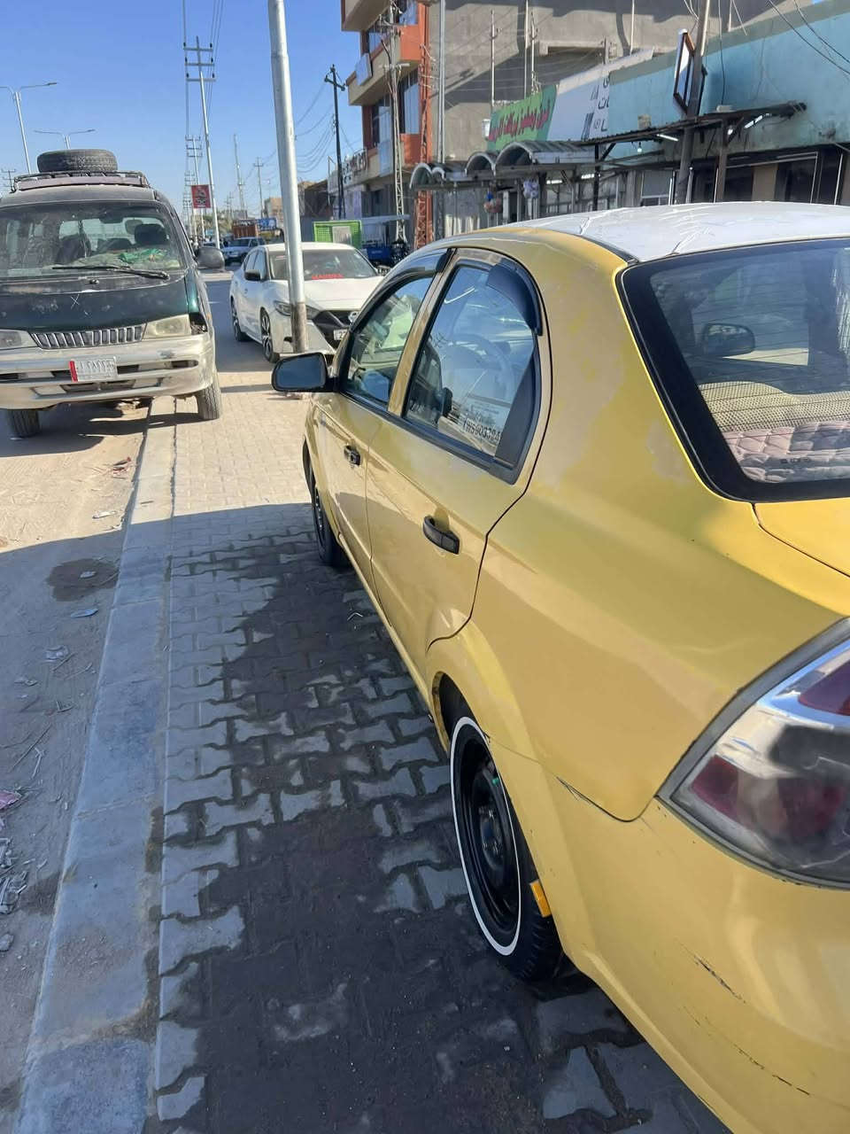 سلام عليكم أفيو للبيع مديل 11 مكينة 1400 مفتوح كير عادي رقم قادسية مميز مداور انغليزي 45 وكالة 35 مكان نجف حولي شارع 30 الاستفسار ***********
